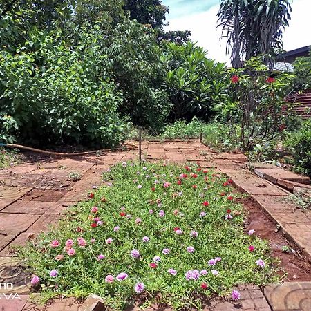Апартаменты Familyhouse & Trekking Banlung Экстерьер фото
