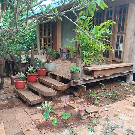 Апартаменты Familyhouse & Trekking Banlung Экстерьер фото