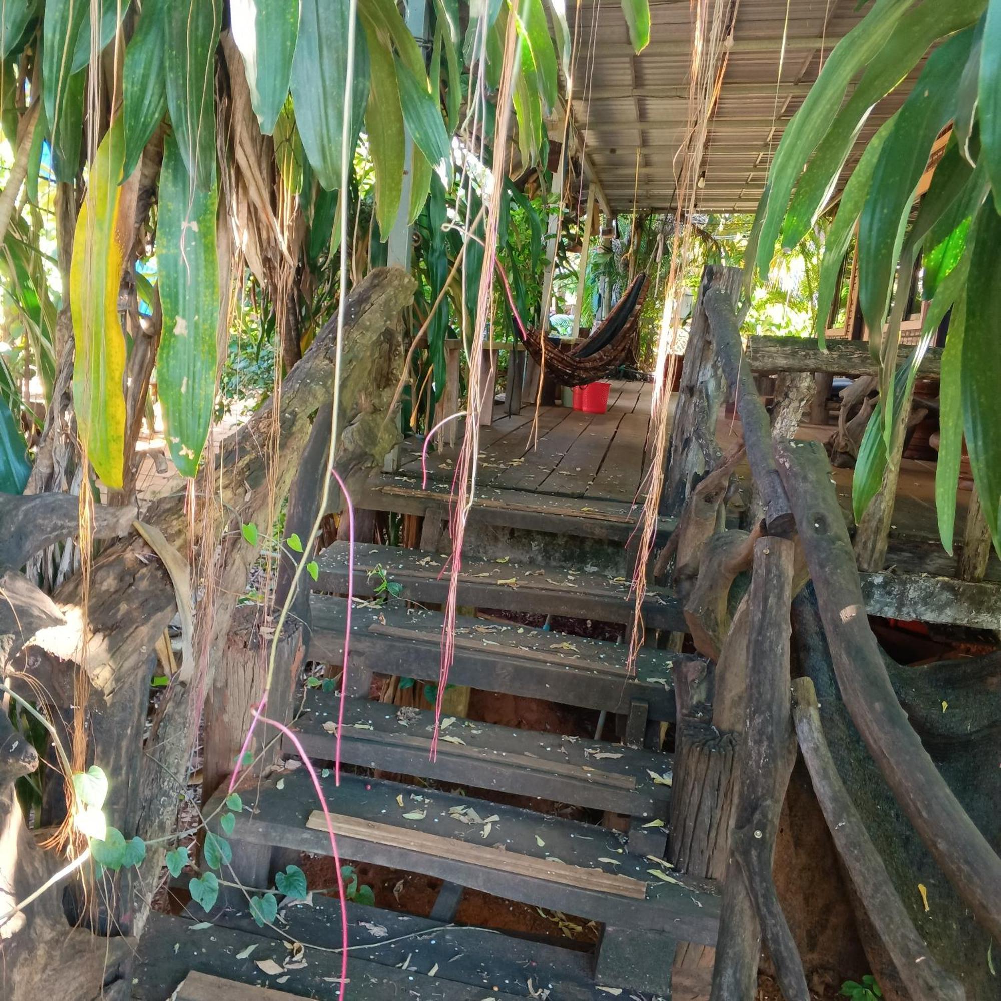 Апартаменты Familyhouse & Trekking Banlung Экстерьер фото