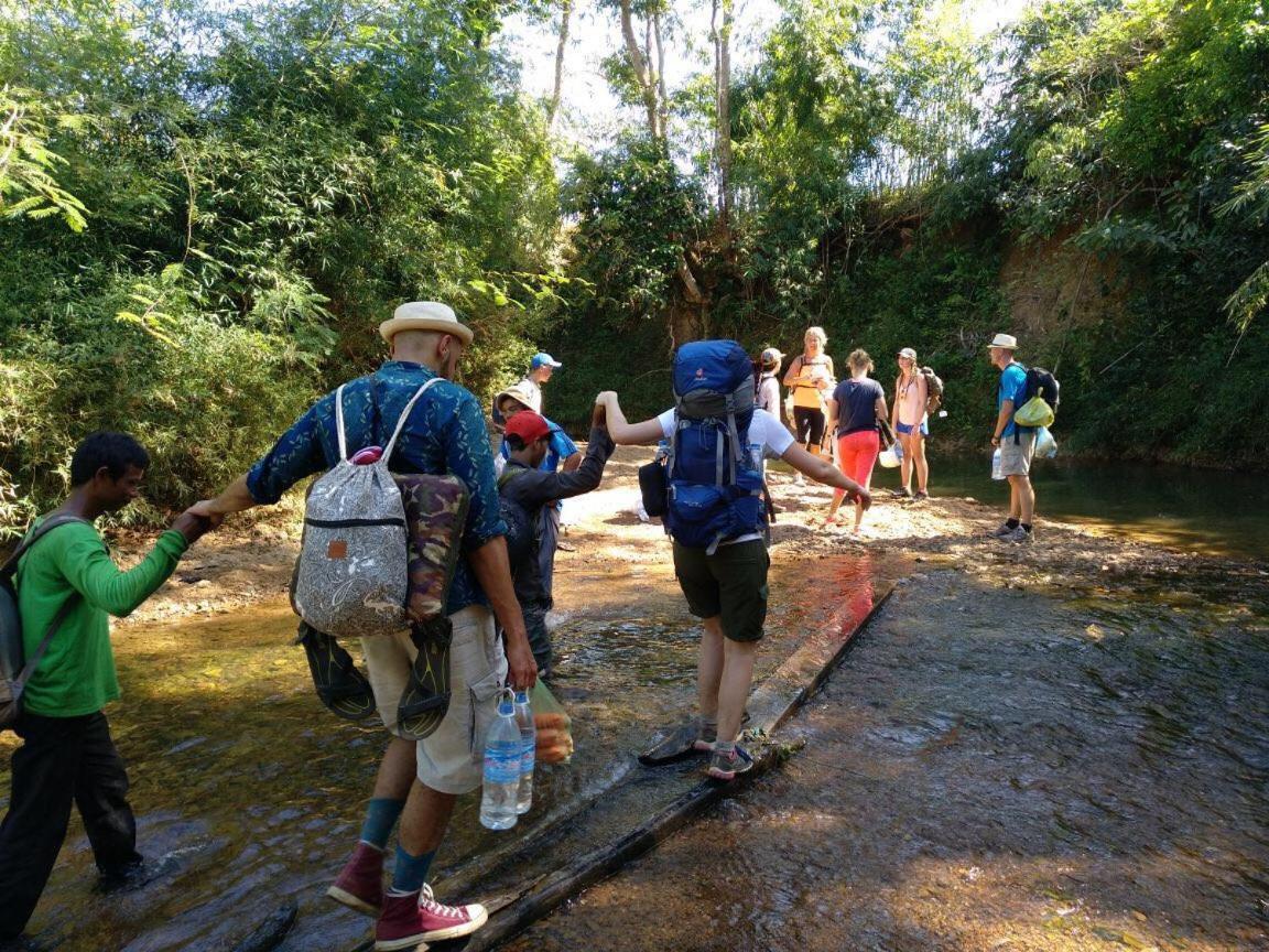 Апартаменты Familyhouse & Trekking Banlung Экстерьер фото